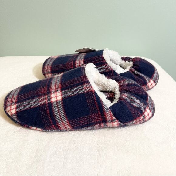 Nordstrom Closed Toe Faux Fur Lining Slippers Navy Peacoat Tartan L/XL NWT - Picture 9 of 10